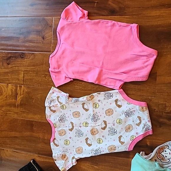 πHost Pπ Bundle of Girls STAR WARS Short Sleeves Onesies: Leia,R2D2, Chewbacca - Picture 3 of 15